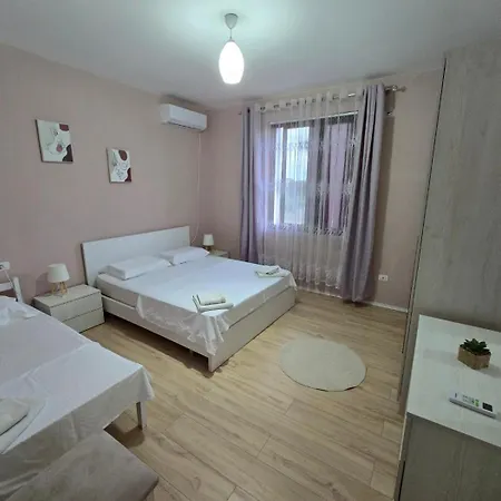 Your Away From Lejlighed *